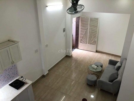 Đường Nguyễn Thượng Hiền, Quận Gò Vấp cần cho thuê nhà rộng 25m2 giá 9 triệu, lh 0798734547