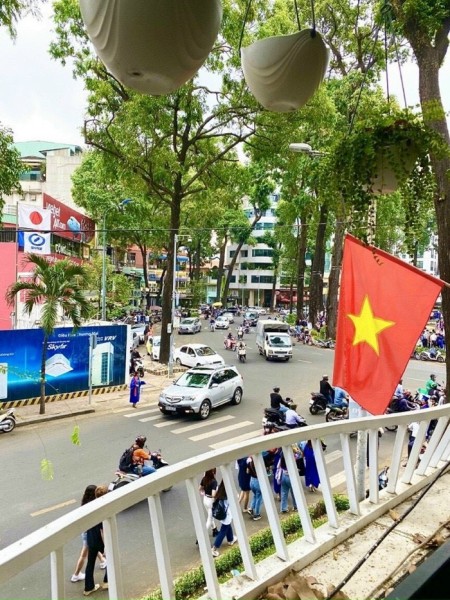 Đi đến slide 4