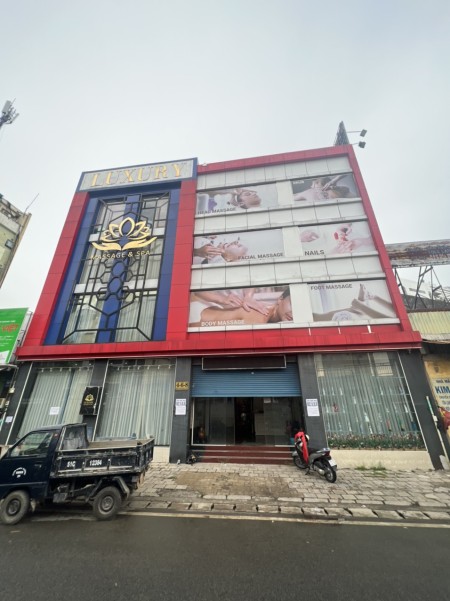 Cho thuê Góc 3 mặt tiền Calmette, Quận 1 4 tầng diện tích 746m2 giá cực rẻ