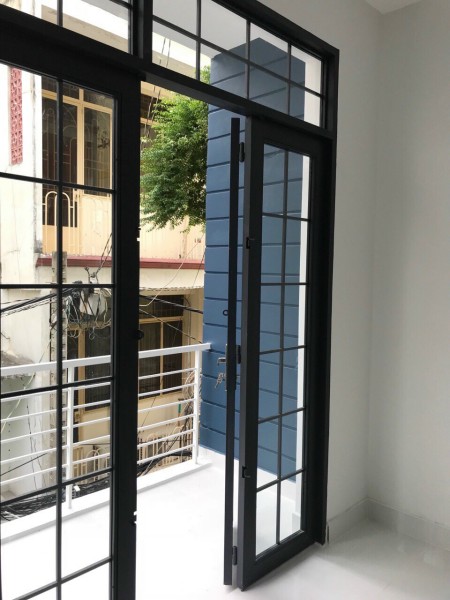 Cho thuê nhà khu K300 2 mặt tiền trước sau đường Nguyễn Minh Hoàng TB. 7x15m trệt 2 lầu có ban công