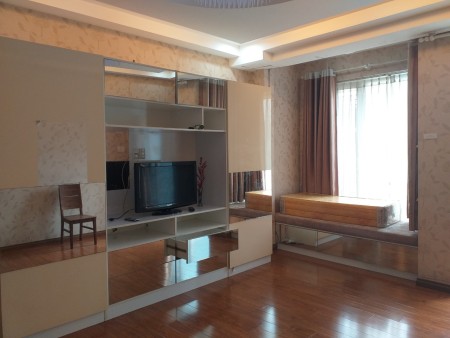 Nhà nguyên căn cho thuê đường Hoàng Hoa Thám Tân Bình. Nhà có hầm trệt 2 lầu để được xe hơi, xe máy