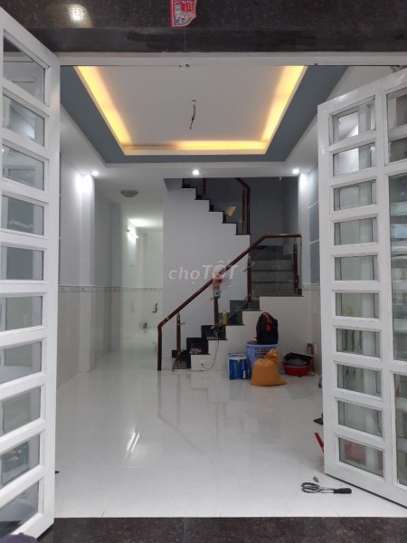 Nhà nguyên căn chủ cần cho thuê giá 7.5 triệu/tháng, dtsd 44m2, hẻm c2 Phạm Hùng, Bình Chánh