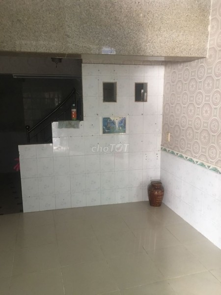 Nguyên căn 4 tầng dúc dtsd 21m2, nhà còn mới, giá 9.5 triệu/tháng hẻm 125/8 Hoàng Diệu, Quận 4