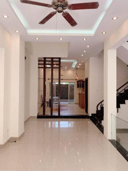 Cho thuê villa compound Lương Định Của, có gara ô tô 2 lầu 5 phòng ngủ, lhcc