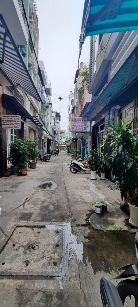 Nhà hẻm xe hơi 6m Đường Hòa Hảo, 1 trệt 1 lầu 3pn 3wc, diện tích 4 x 15m, giá 18 triệu