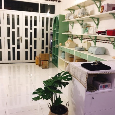 Cần cho thuê nhà nguyên căn Quận 7, dtsd 72m2, giá 11 triệu/tháng, liên hệ 0905077995