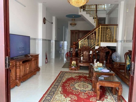 Nguyên căn chủ cần cho thuê 1 trệt, 1 lầu đúc, dtsd 100m2, giá 14 triệu/tháng, lhcc