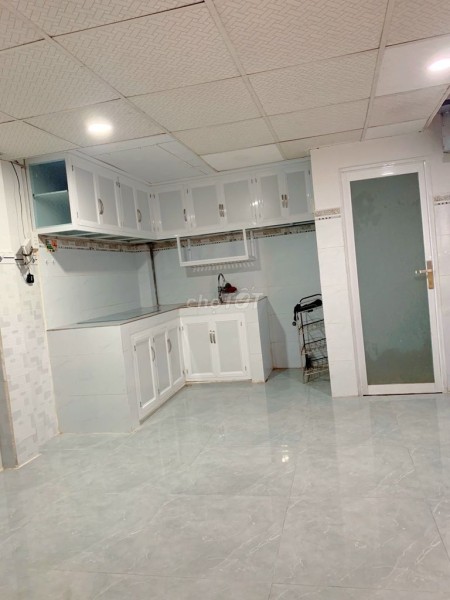 Chính chủ cho thuê nguyên căn 24m2, có gác rộng, giá 2.5 triệu/tháng, hẻm 64 Tân Xuân Hóc Môn