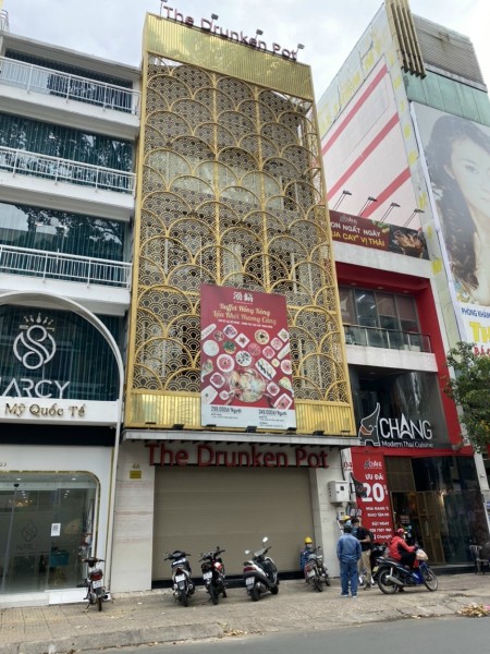 Cho thuê nhà mặt tiền 6m 1 trệt, 2 lầu vị trí đắc địa Tôn Thất Đạm Quận 1 lhcc