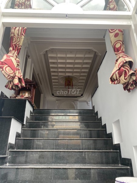 Trợ giá mùa dịch chỉ 14 triệu/tháng ở ngay nhà 4 tầng đúc, dtsd 84m2, Nguyễn Tư Giãn, Gò Vấp