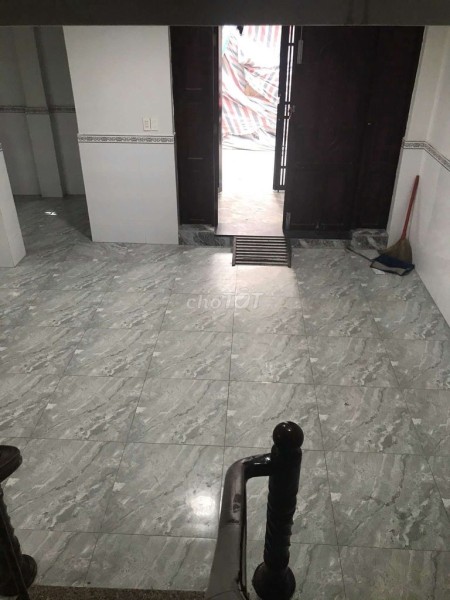 Chủ nhà cho thuê nguyên căn rộng 60m2, 3 phòng ngủ, giá 7 triệu/tháng, hẻm Quốc Lộ 13, Thủ Đức