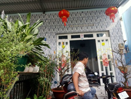 Cho thuê nhà Bình Chánh chính chủ dtsd 45m2, 2 tầng, chưa nội thất, giá 3.5 triệu/tháng, 42m2, 1 phòng ngủ, 1 toilet