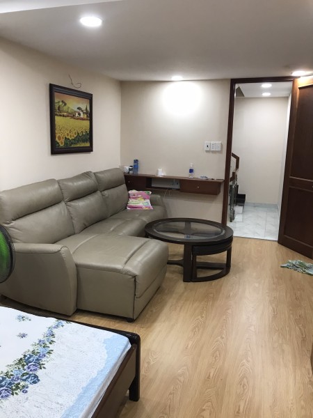 Nhà nguyên căn hẻm ô tô Nguyễn Văn Cừ gần trung tâm thương mại Nowzone