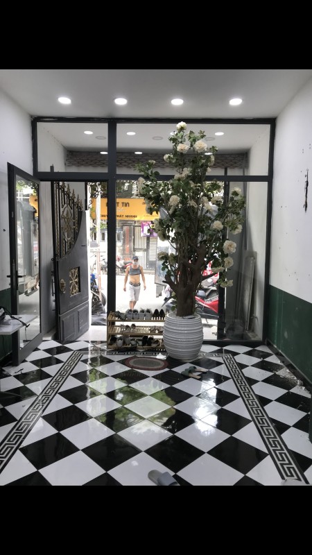 Chính chủ cho thuê nhà nguyên căn mặt tiền Cô Giang phường Cô Giang Quận 1