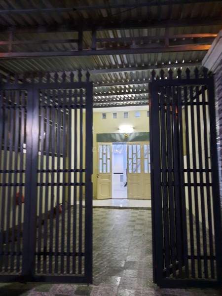 Cần cho thuê nhà đường số 8, Linh Xuân, dtsd 120m2, giá 6 triệu/tháng, khu an ninh