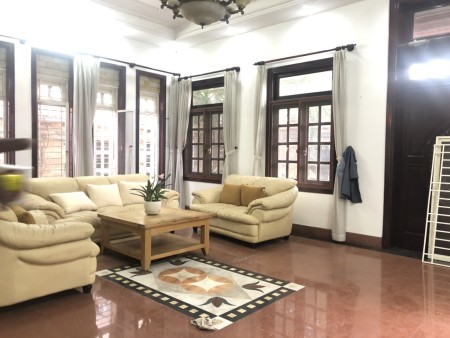 Villa sân rộng - Giá 48 triệu, có đủ nội thất - cách cầu Sài Gòn 200m, 5m2, ,