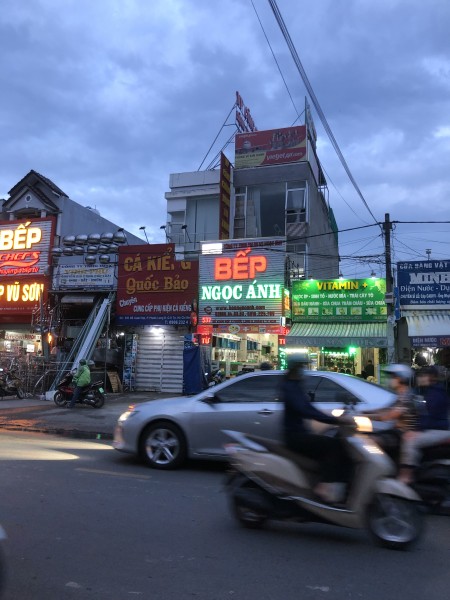 Cho thuê mặt bằng Đỗ Xuân Hợp sầm uất Quận 9 liên hệ 0888444038, giá 45 triệu/tháng