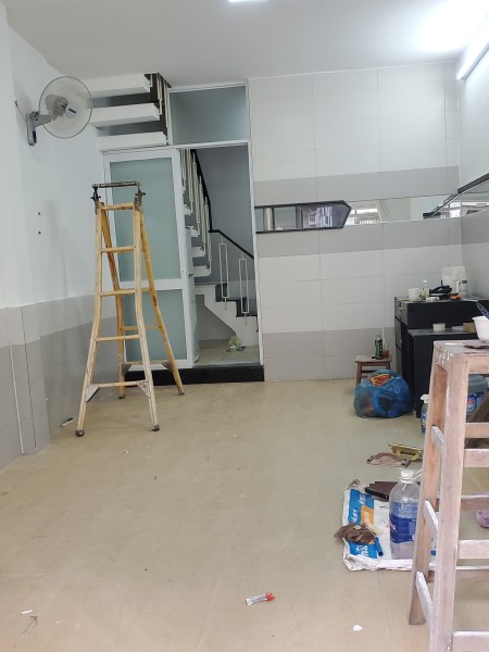 Cho thuê gấp nhà nguyên căn 3PN, có điều hòa, Hoàng Diệu, Phú Nhuận