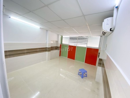 Chủ cho thuê nhanh nguyên căn 2 tầng, giá 7 triệu/tháng, trung tâm đường Nguyễn Cảnh Chân