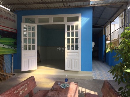 Chủ cho thuê nhà Thủ Đức rộng 100m2, giá 7 triệu/tháng, khu dân cư, lh 0908375693