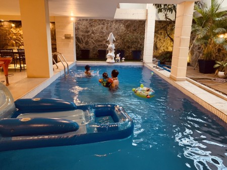 Cho thuê villa hồ bơi, sân vườn Châu Âu cổ điển khu an ninh Thảo Điền