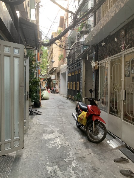 Nhà hẻm ba gác Đường Ngô Quyền, trệt lửng 2 lầu, 3pn 3wc, diện tích 70m2, giá 11 triệu