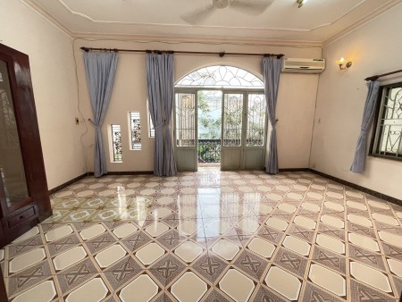 Nhà HXT có chỗ để xe trong nhà Đường Võ Oanh (D3) Ngang 6.5 Dài 14m tiện kinh doanh, 270m2, 4 phòng ngủ, 5 toilet