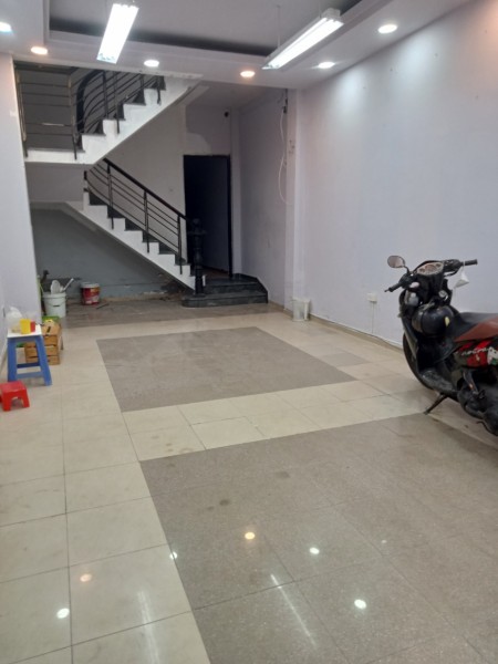 cho thuê nhà nguyên căn MT Hoa Lan, Phường 2 Phú Nhuận. 4x16m trệt 3 lầu giá 36 triệu