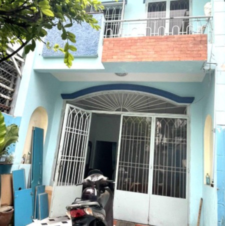 Hẻm xe tải vi vu đường 3/2 Trệt Lầu Trống Suốt Rộg