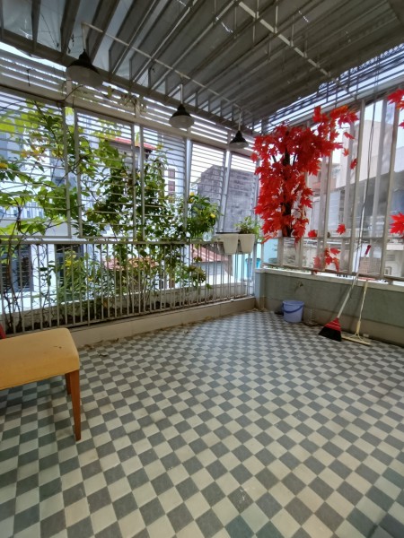 Cho thuê nhà nguyên căn đầy đủ nội thất Hoàng Diệu hẻm xe ra vào thoải mái, yên tĩnh, 100m2, 3 phòng ngủ, 3 toilet