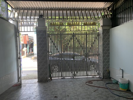 Cho thuê nhà nguyên căn 5x25m, mặt tiền đường 7m. Một lầu, 3 phòng ngủ ,2 toilet, phòng bếp và khách