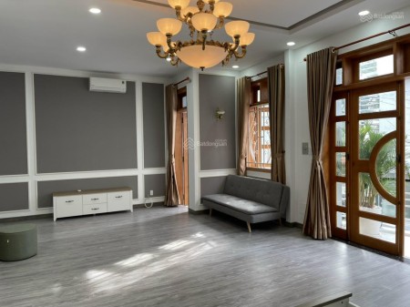 Cho thuê nguyên căn đường Nguyễn Văn Trỗi Phú Nhuận. 18x20m 1 trệt 3 lầu sân vườn thoáng mát