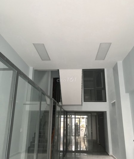 Nhà mặt tiền Phổ Quang Tân Bình cần cho huê nhanh 34 triệu/tháng, diện tích 260m2