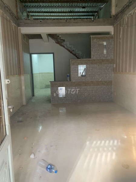 Đường Trần Văn Mười, Hóc Môn cần cho thuê nhà rộng 65m2, giá 3.5 triệu/tháng, 65m2, ,