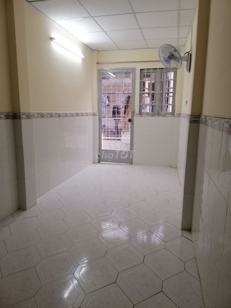 Hẻm 377/8 Bạch Đằng, Bình Thạnh cần cho thuê nhà rộng 13m2, giá 7 triệu/tháng