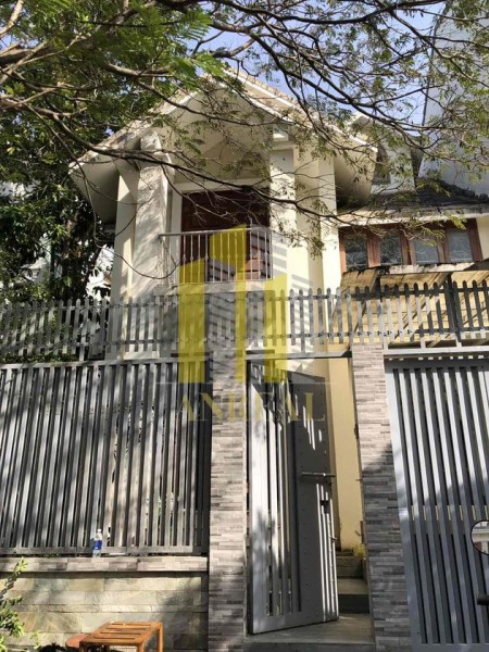 Cho thuê căn Villa Quận 2 5 phòng ngủ, kiến trúc đẹp giá chỉ 37 triệu/tháng