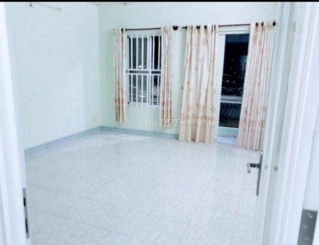 Đường Hương Lộ 2, Bình Tân cần cho thuê nhà 48m2, 3 tầng, giá 6 triệu/tháng, lhcc
