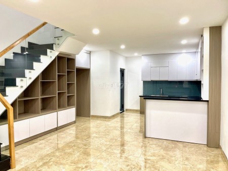 Đang trống cần cho thuê nhà rộng 120m2, giá 15 triệu/tháng, hẻm Lâm Văn Bền, Quận 7