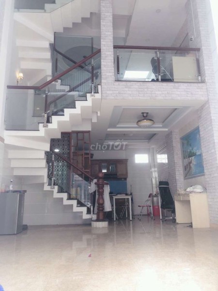 Chủ cho thuê nhà hẻm xe hơi vào được dt 60m2, giá 12 triệu/tháng, hẻm Lê Đức Thọ, Gò Vấp