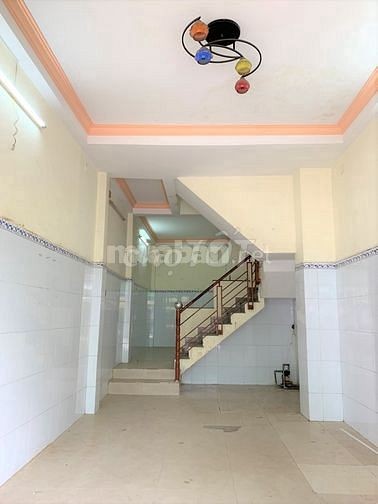 Cho thuê nhà rộng Phạm Phú Thứ, Quận 6 dtsd 49m2, 4 tầng, giá 17 triệu/tháng, 49m2, 6 phòng ngủ, 6 toilet