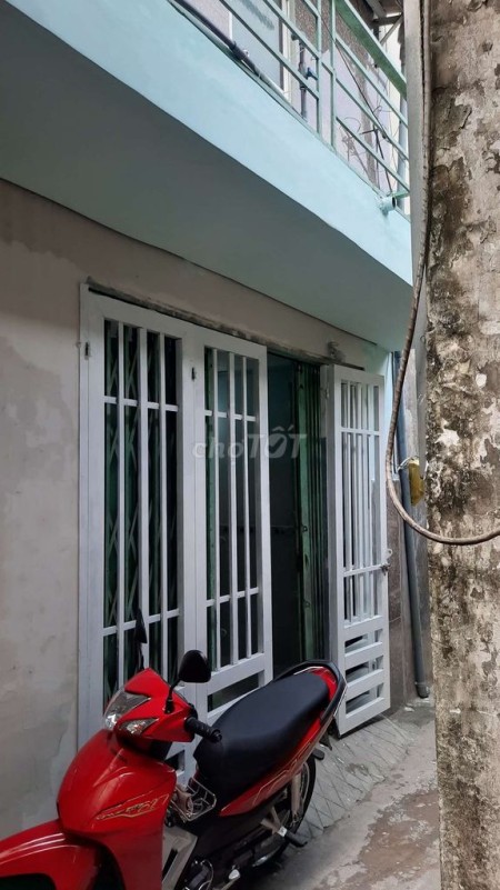 Trống nhà đường Công Nghệ Mới, Bình Chánh, giá 2 triệu/tháng, dtsd 20m2, cấp 4