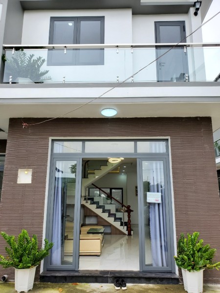 Nhà đẹp vừa xy xong mới 100% nhà đẹp kdc yên tĩnh an ninh kdc sầm uất thuận tiện mua bán kinh doanh