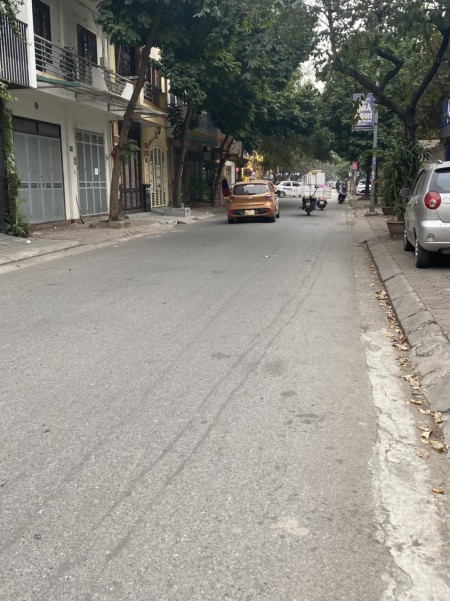 Cho thuê Biệt thự Víp Vimeco Nguyễn Chánh- Quận Cầu Giấy.45tr/th. dt 140m có hầm