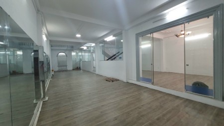 Nhà cho thuê khu sân bay, 9x23m đường thông Bạch Đằng và Hồng Hà. Nhà mới tu sửa lại sạch sẽ