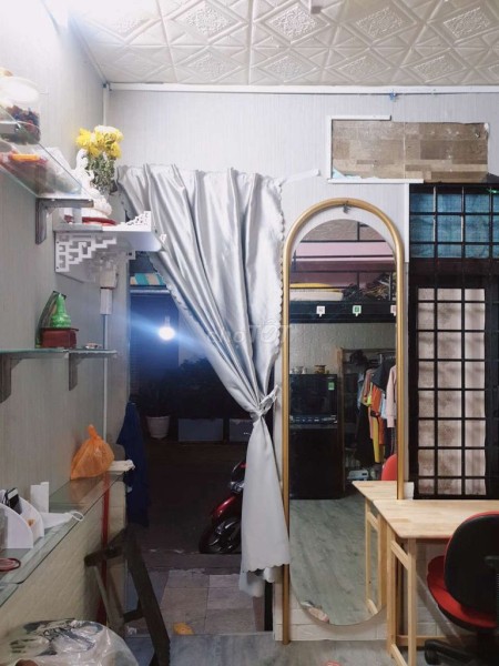 Mặt tiền hẻm khu dân cư Quận 10, dtsd 16m2, giá bán 3.5 triệu/tháng, lh 0933808805