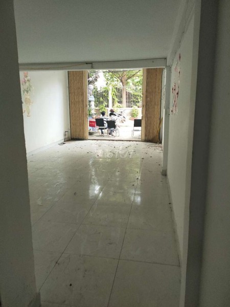 Đường Bùi Điền, Quận 8 cần cho thuê nhà rộng 50m2, giá 10 triệu/tháng, 2 tầng đúc
