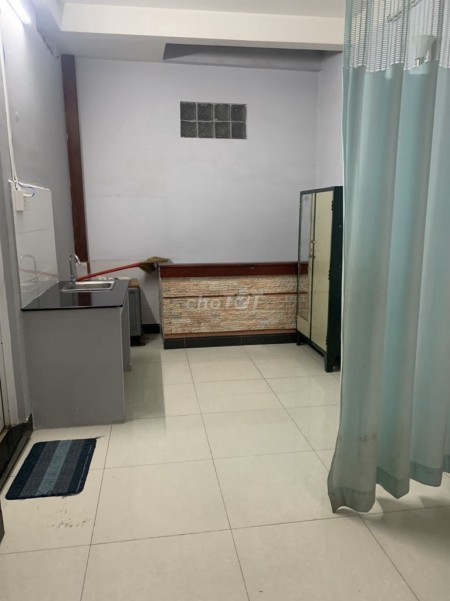 Nguyễn Bá Tòng, Quận Tân Bình cần cho thuê nhà rộng 156m2, giá 30 triệu/tháng, lhcc