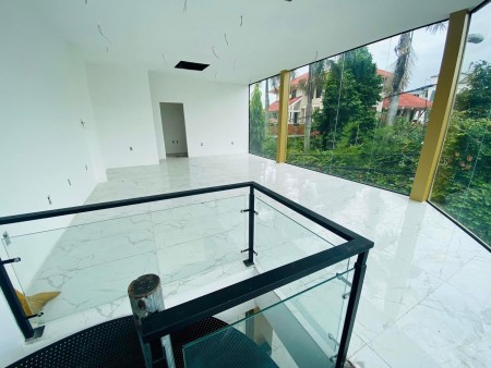 Cho thuê nhà góc 2MT Quốc Hương Thảo Điền Q2. 8x15m trệt 1 lầu khu phố tây, đối diện trường học