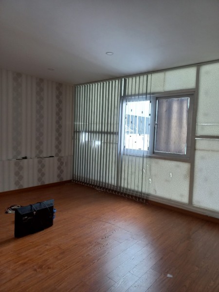 Cho thuê nhà nguyên căn mặt tiền khu K300 P12 Tân Bình 5.2x21m trệt 3 lầu có 6 phòng nội thất cơ bản