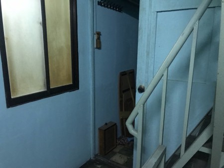 Cho thuê nhà nguyên căn hẻm xe hơi hướng Tây ( ngã 6)quận 10